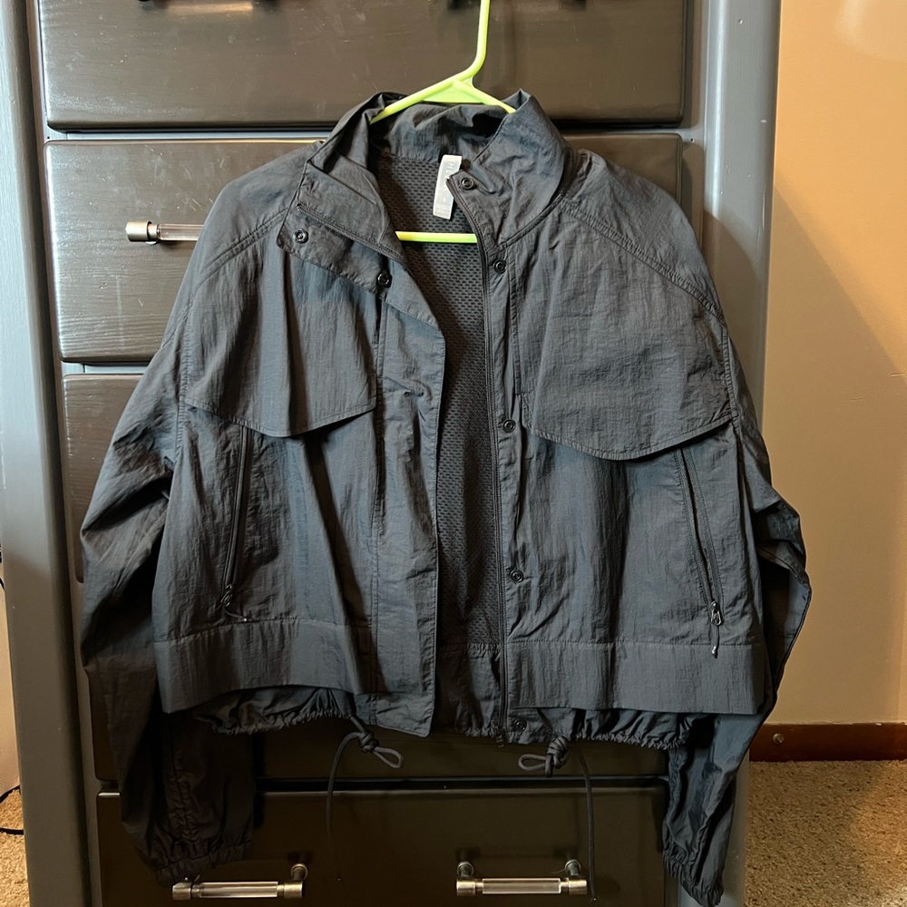 Athleta wind breaker